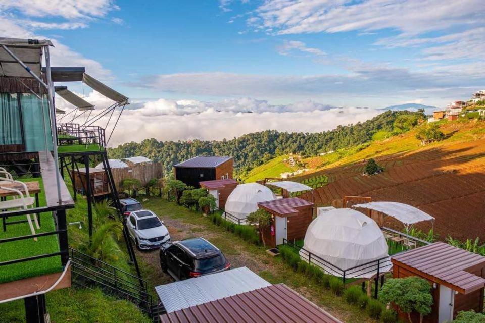 ภูวินคาเฟ่ โฮมสเตย์ Phuwin Cafe Homestay Mon Jam Bagian luar foto